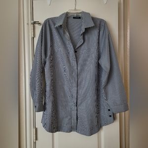 ⭐️ E-Rétro Black and White Button Down Tunic